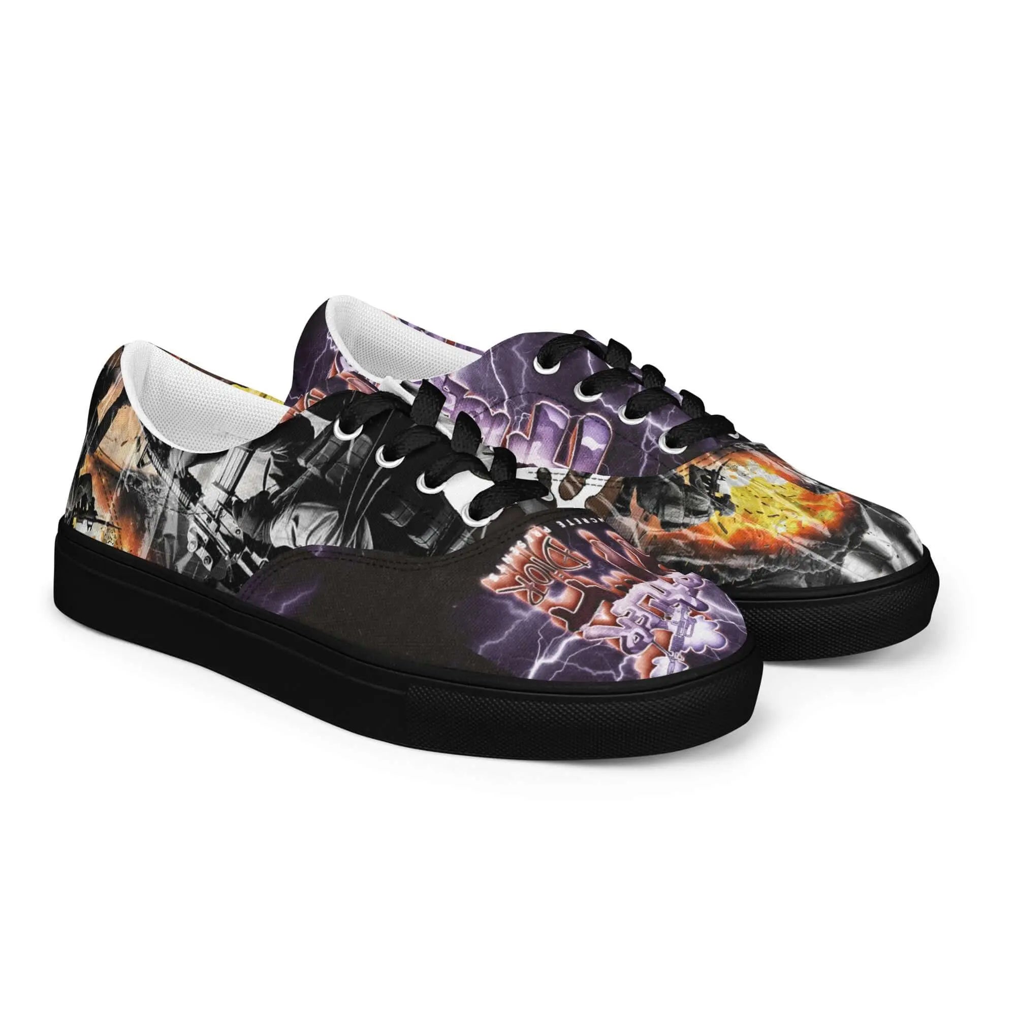 WWIII HEAT SEEKERS Men’s lace-up canvas shoes.